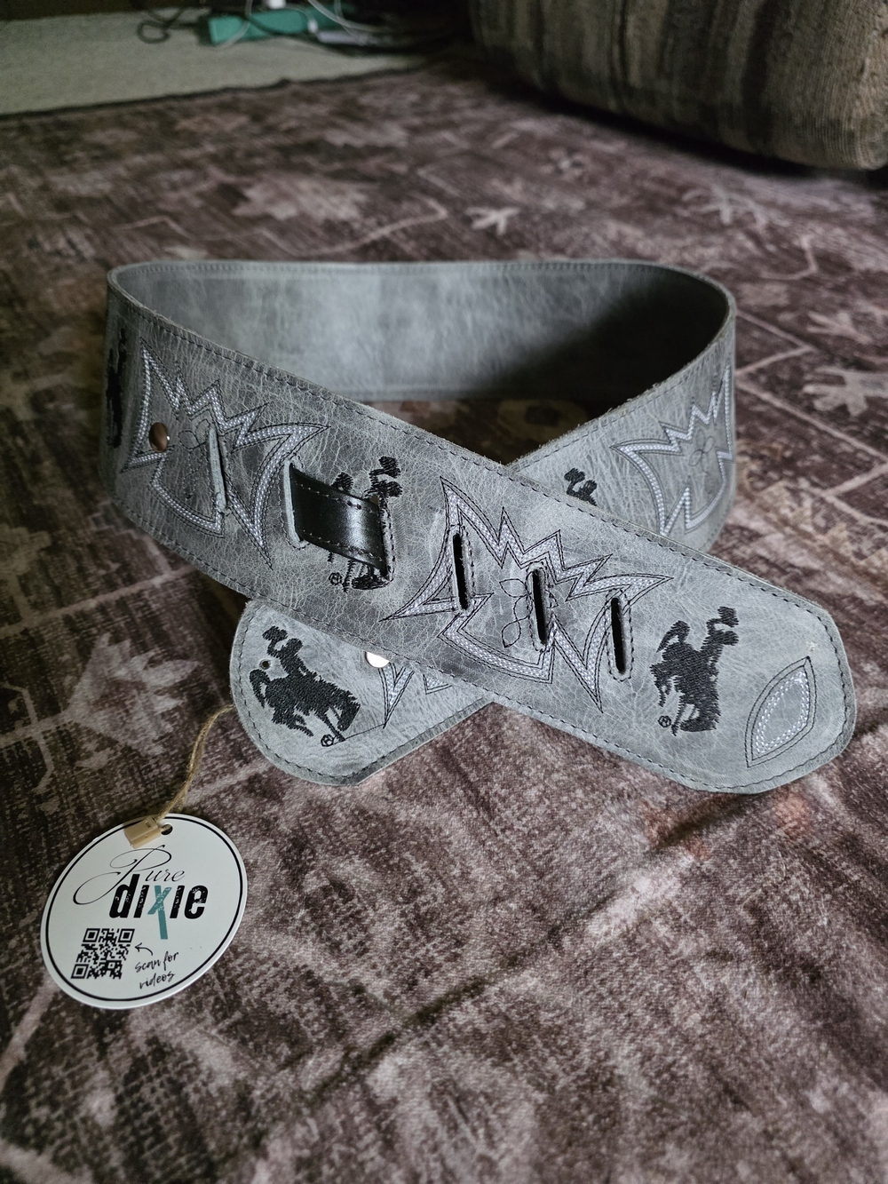 NWT Pure Dixie Convertible Belt Or Purse Strap Grey Bucking Horse